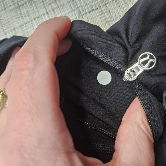 LuluLemon Run Speed Squat Skirt Zipper Pocket Size 6 - Picture 8 of 9